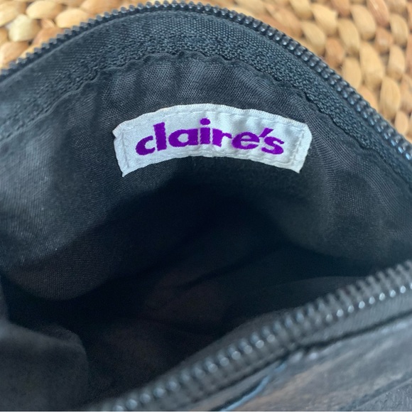 Claire’s Vegan Leather Small Black Zippered Clutch Bag Wristlet Silver Ruffle - Picture 7 of 11